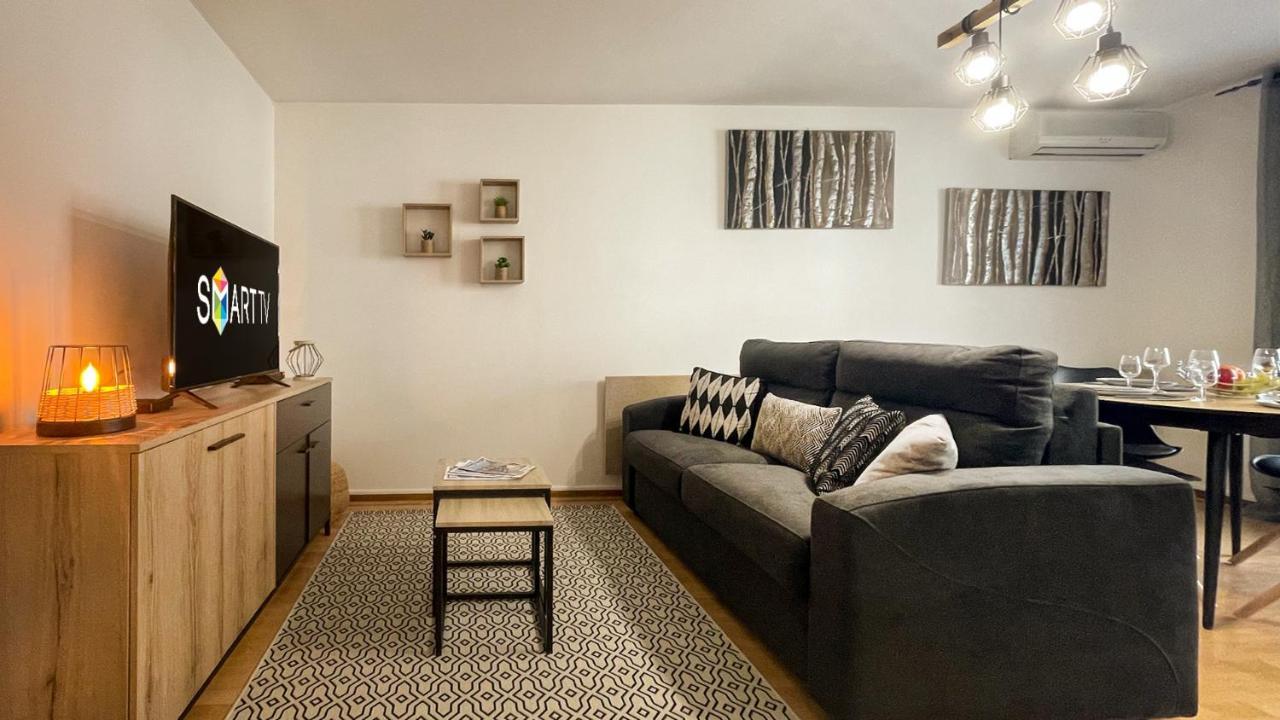 Homey Wood - New - Appartement Avec Une Chambre - Parking Prive Gratuit - Balcon Prive - A 5 Min De La Gare Pour Rejoindre Geneve Annemasse Εξωτερικό φωτογραφία