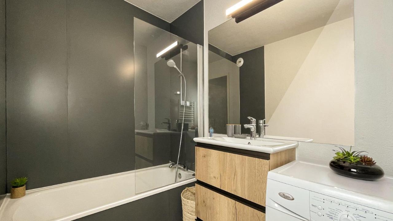 Homey Wood - New - Appartement Avec Une Chambre - Parking Prive Gratuit - Balcon Prive - A 5 Min De La Gare Pour Rejoindre Geneve Annemasse Εξωτερικό φωτογραφία